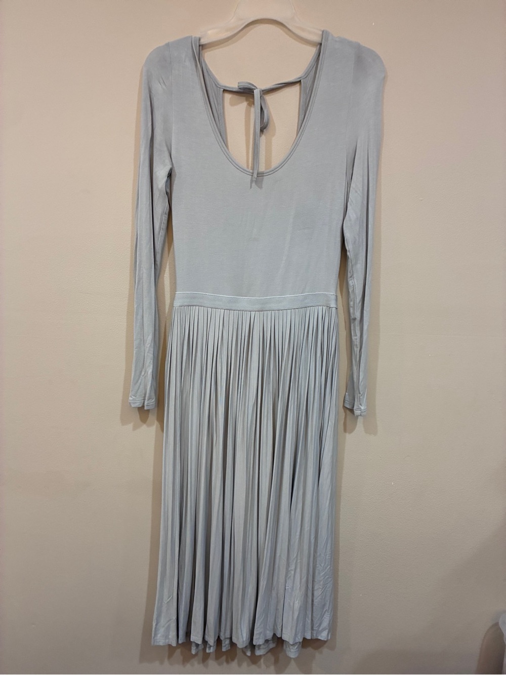 Avec Les Filles Light Gray Pleated Midi Dress
